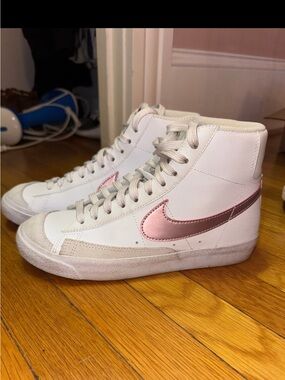 Nike Women's High-Top Sneakers in White with Metallic Pink Swoosh